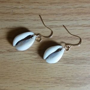 🔥Seashell Dangling Earrings !